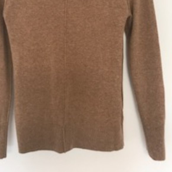 Brown Banana Republic Sweater - Picture 5 of 5